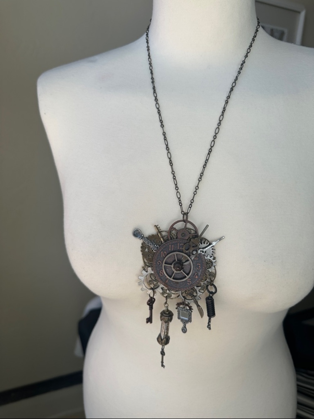 Handmade Steampunk Necklace with Gears, Clocks, and Mirrors – Vintage-Inspired - Picture 5 of 5
